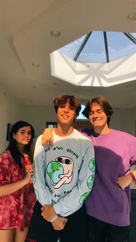 Josh Richards and Nessa Barrett Back Together After Josh announced their split in May 2021 and Nessa swiftly moved on with her exs former BFF, Jaden Hossler, the two have sparked reconciliation rumors In May 2022, Nessa and Josh were spotted on a walk in L. . Josh richards bff